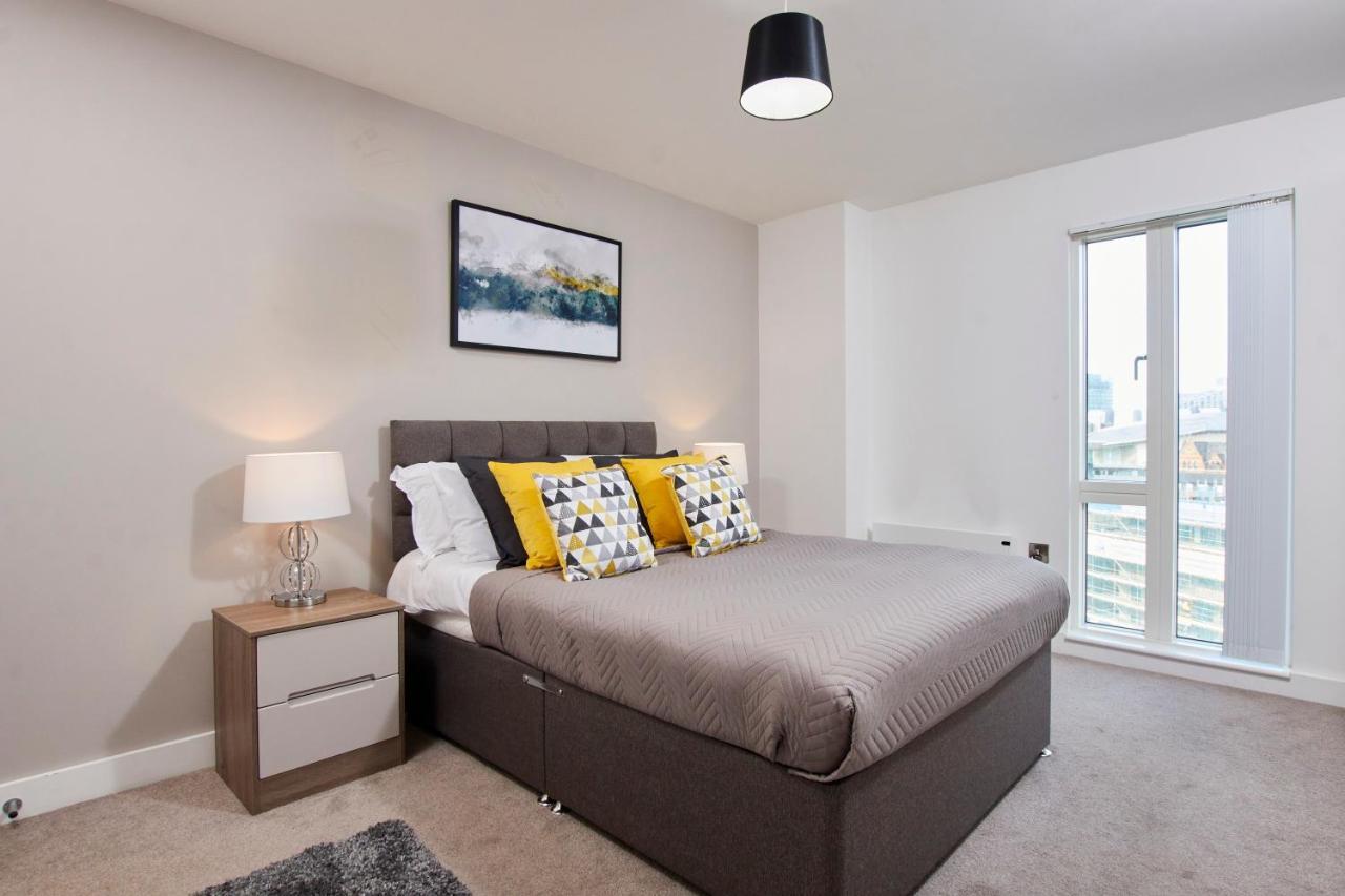 Lovely Central Abode - Amazing Views - Parking Apartment Manchester Bagian luar foto