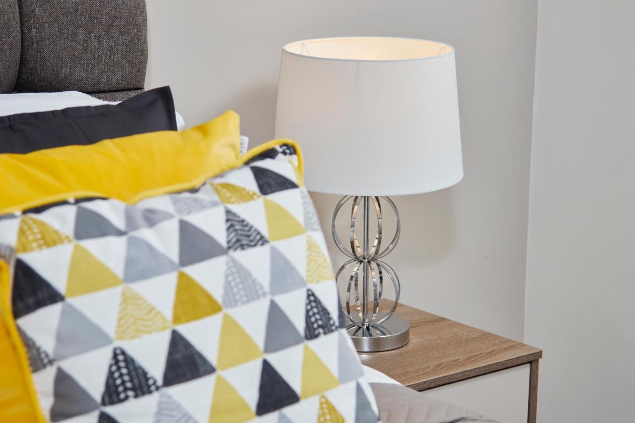 Lovely Central Abode - Amazing Views - Parking Apartment Manchester Bagian luar foto