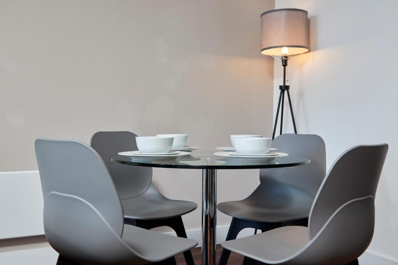 Lovely Central Abode - Amazing Views - Parking Apartment Manchester Bagian luar foto