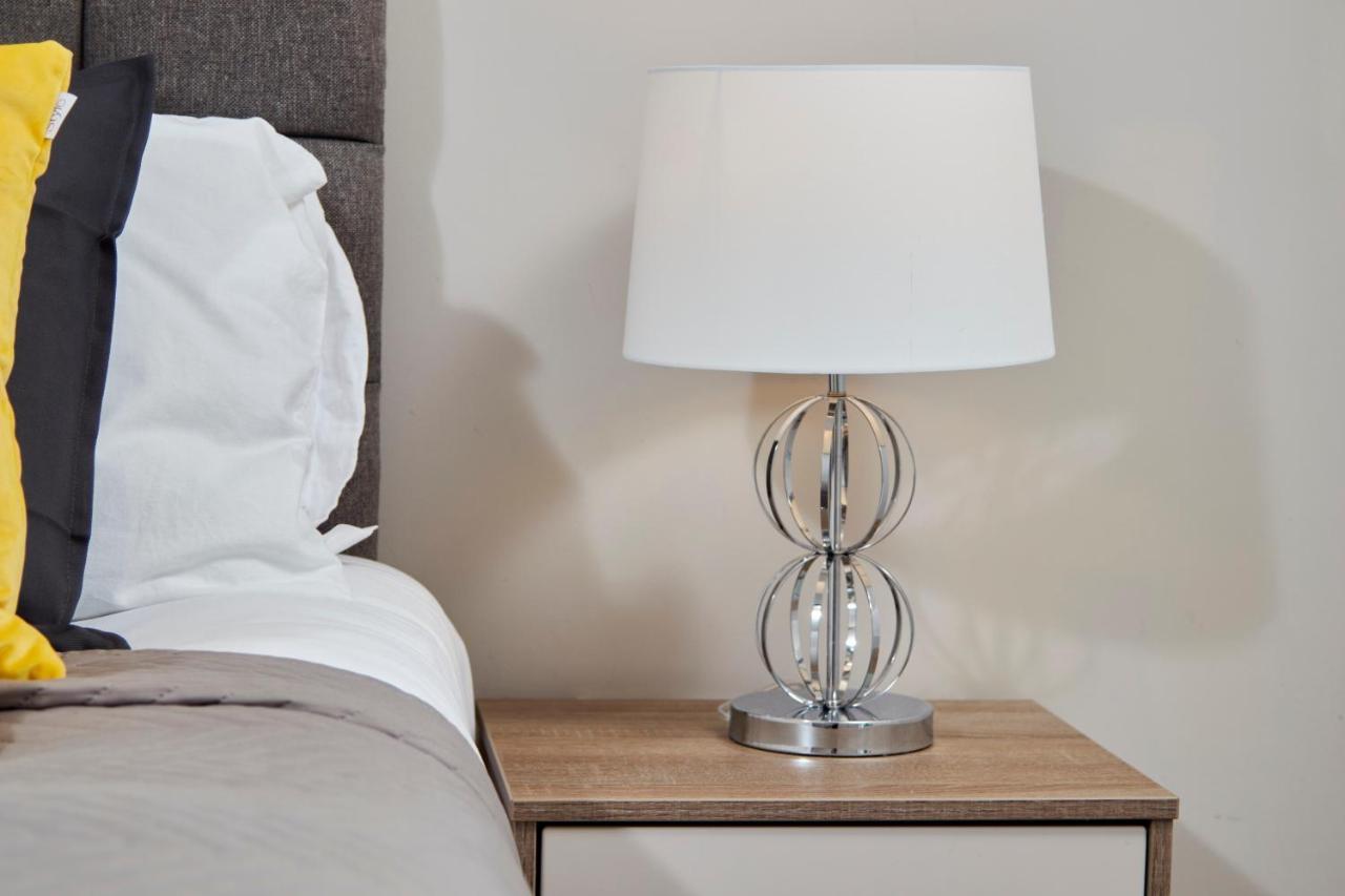 Lovely Central Abode - Amazing Views - Parking Apartment Manchester Bagian luar foto