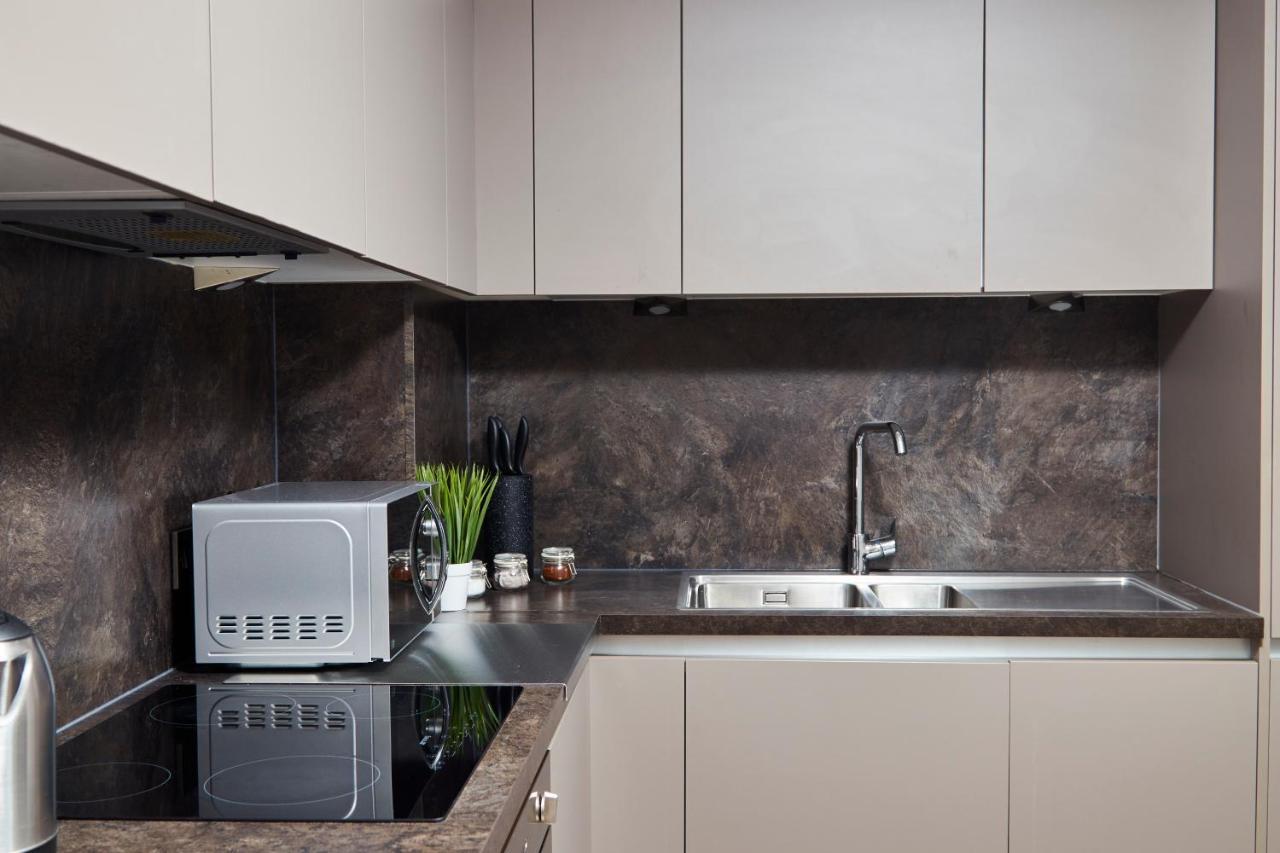 Lovely Central Abode - Amazing Views - Parking Apartment Manchester Bagian luar foto