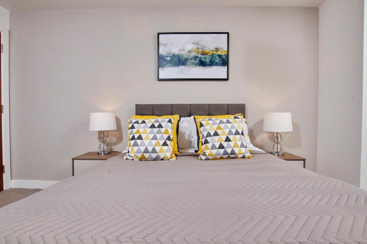 Lovely Central Abode - Amazing Views - Parking Apartment Manchester Bagian luar foto