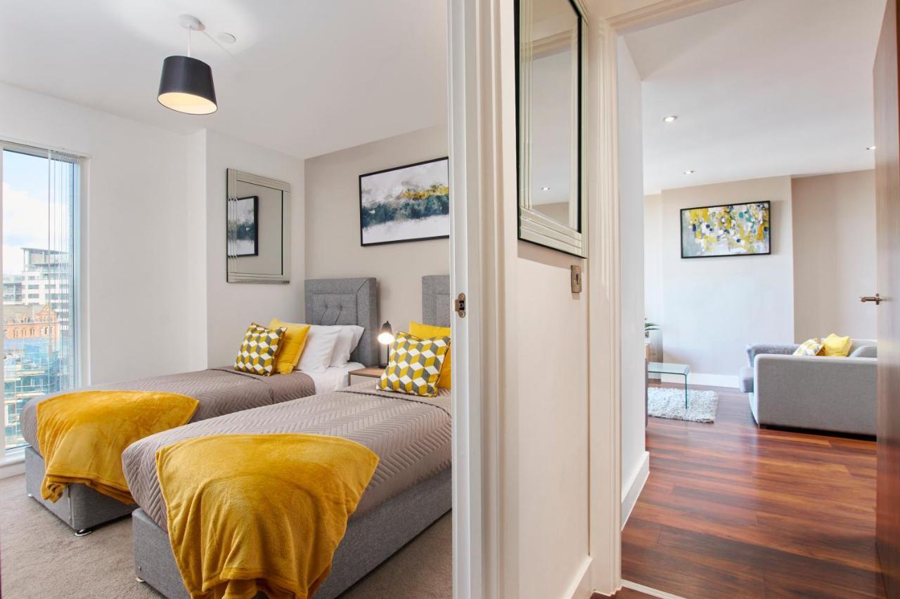 Lovely Central Abode - Amazing Views - Parking Apartment Manchester Bagian luar foto