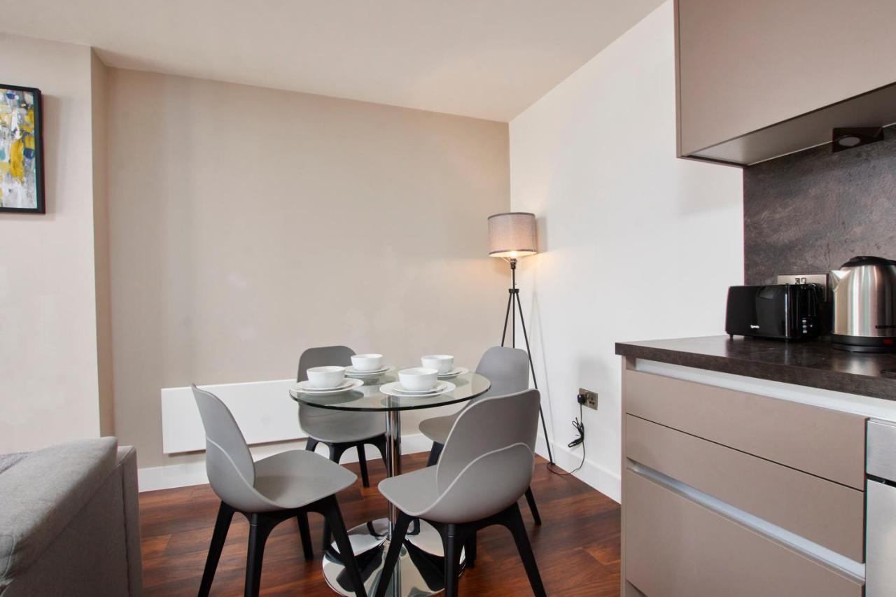 Lovely Central Abode - Amazing Views - Parking Apartment Manchester Bagian luar foto